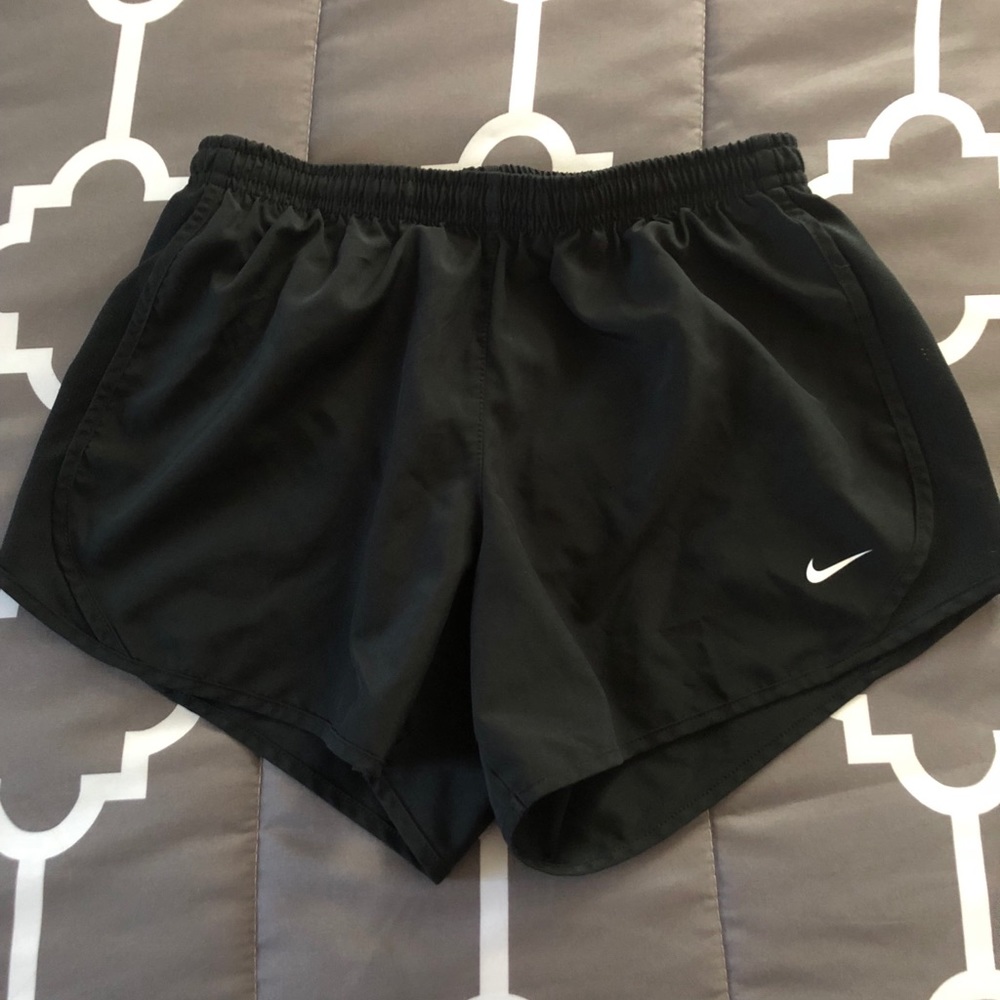 Black nike shorts